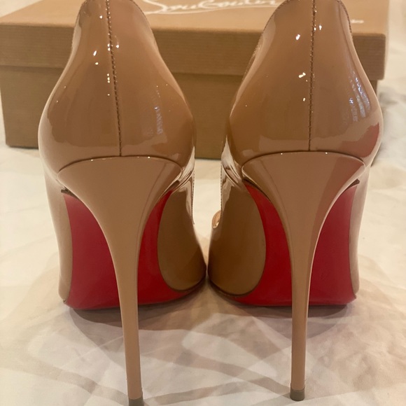 Christian Louboutin So Kate Nude Patent Pumps - Picture 3 of 6
